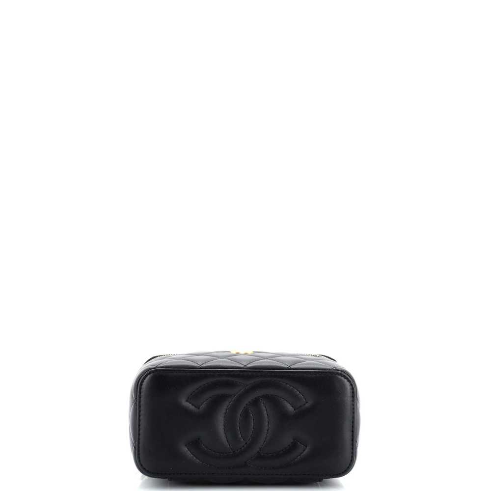 CHANEL Classic Vanity Case with Chain Quilted Lam… - image 5