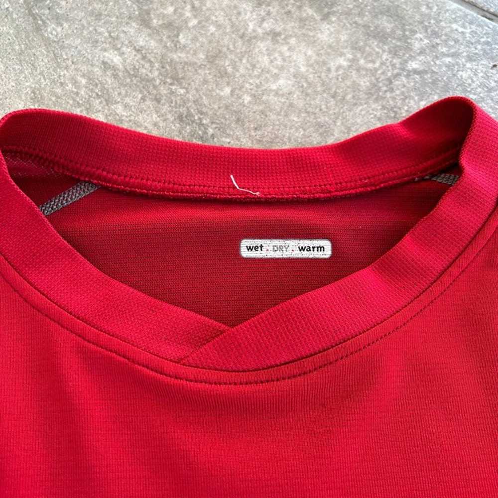 Lululemon Men's Red Wet Dry Warm T-Shirt Size Lar… - image 7