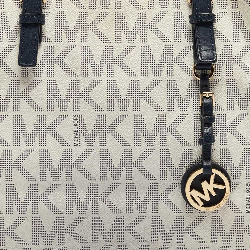 Michael Kors Leather tote - image 4