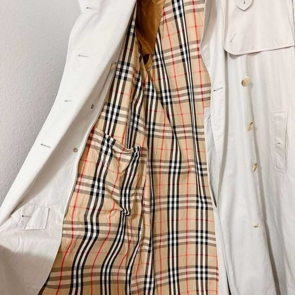 Burberry Vintage House Check Pattern Trench Coat - image 12