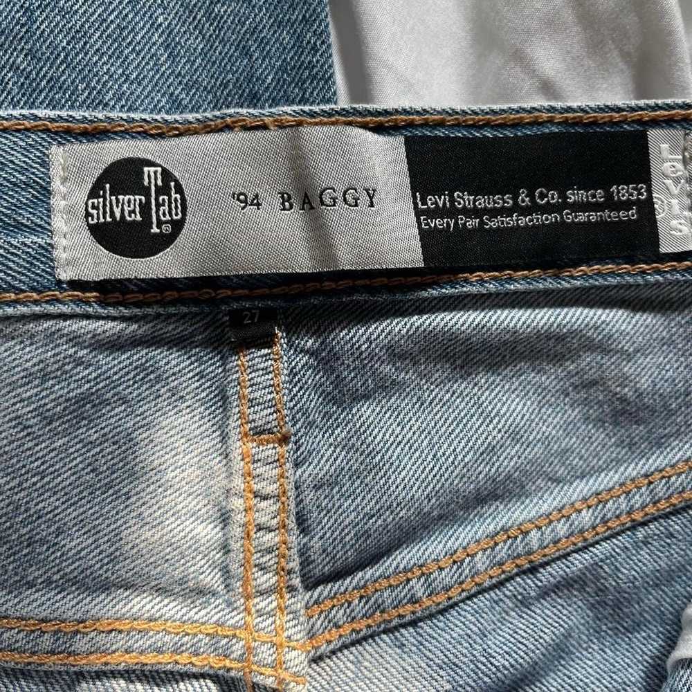 Super cute Levi baggy jeans! - image 4