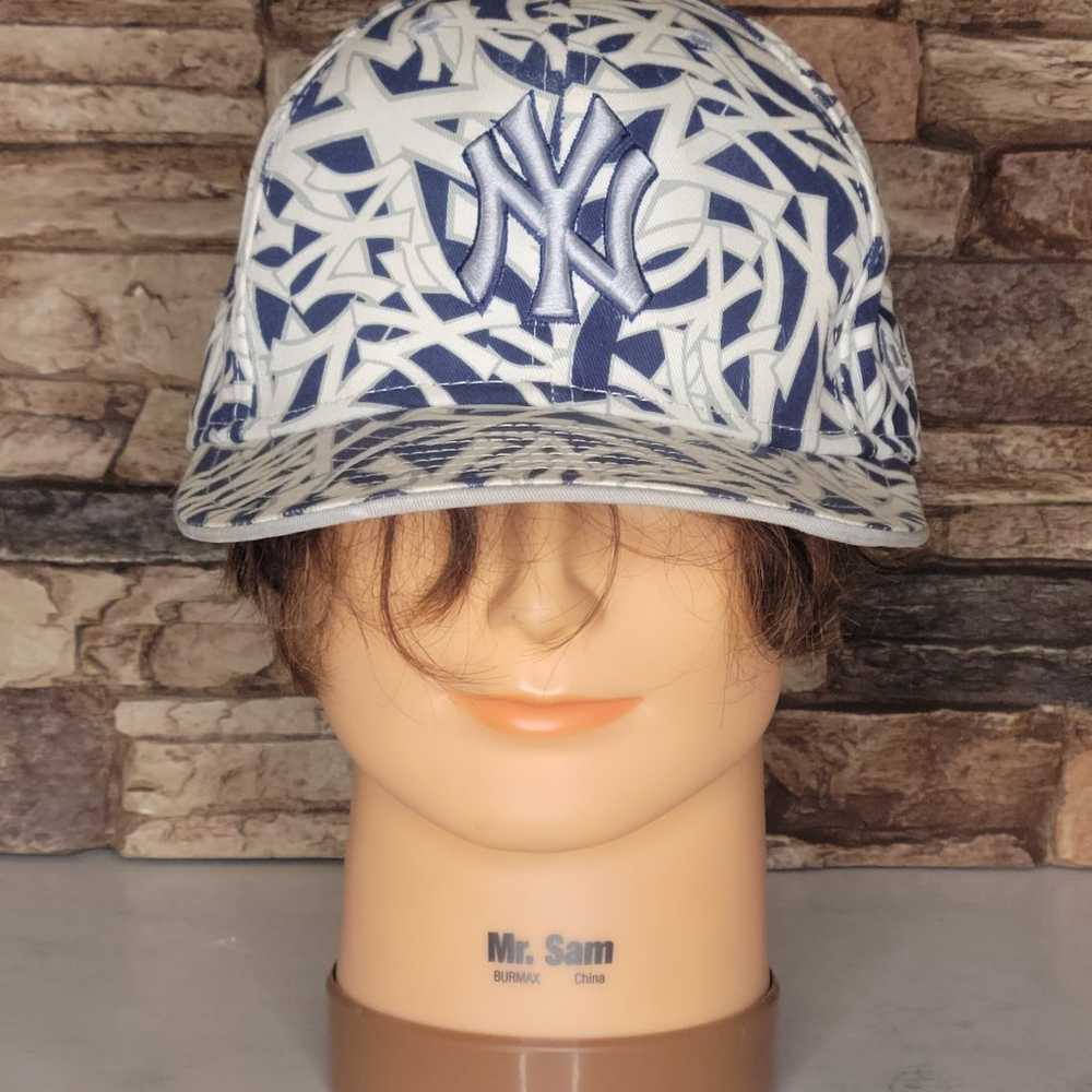 Vintage Y2K New Era New York Yankees AOP Fitted H… - image 1