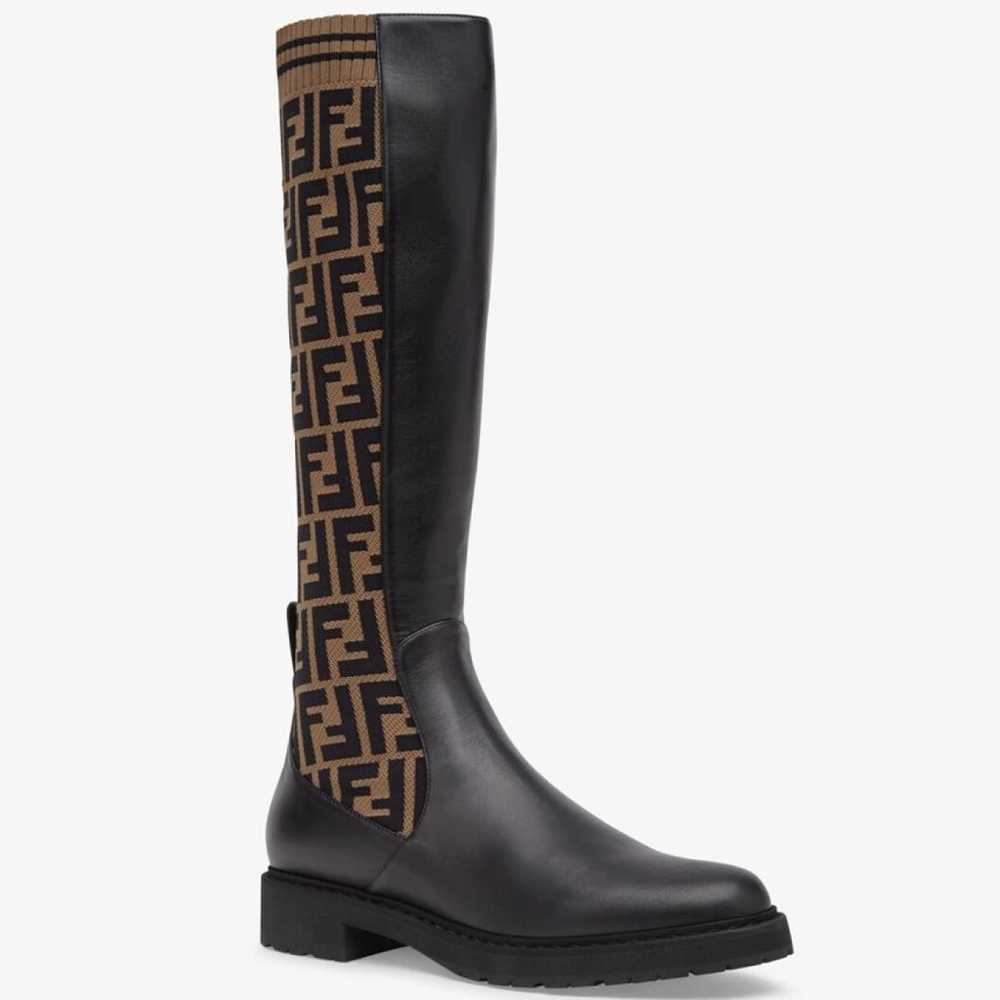 Fendi Leather riding boots - image 3