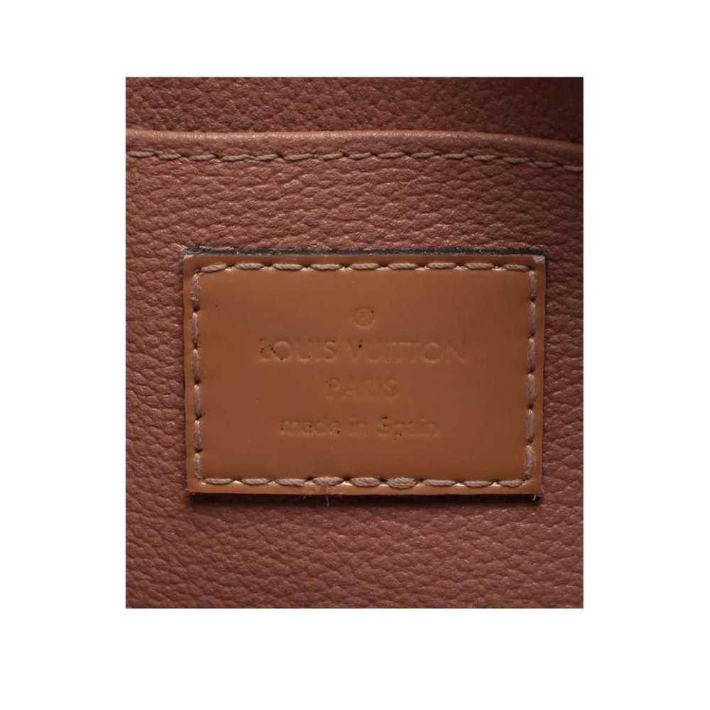 Louis Vuitton Zippy patent leather purse - image 4