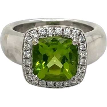 18K White Gold Peridot and Diamond Ring