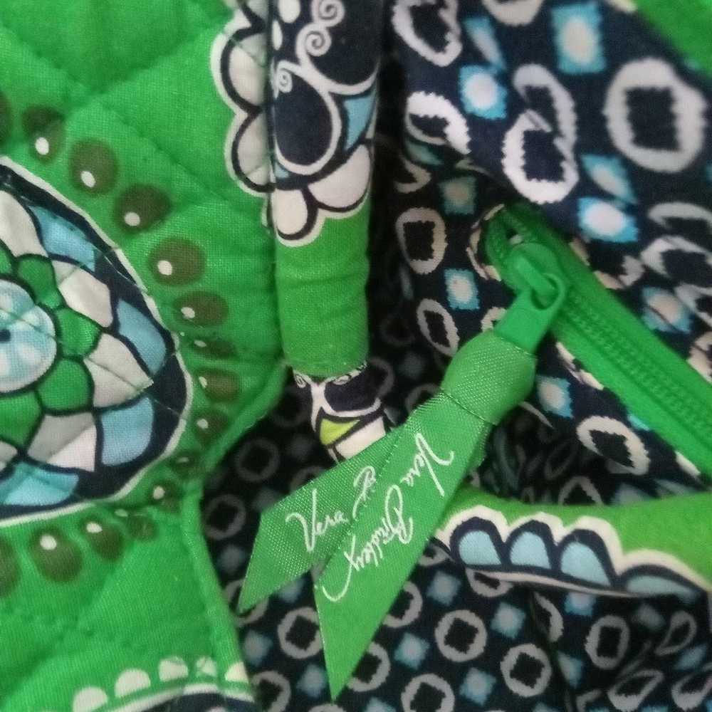 Vera Bradley Cupcskes Green Handbag - image 3