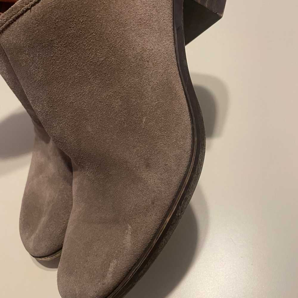 Lucky Brand Taupe Booties Size 8.5 - image 5