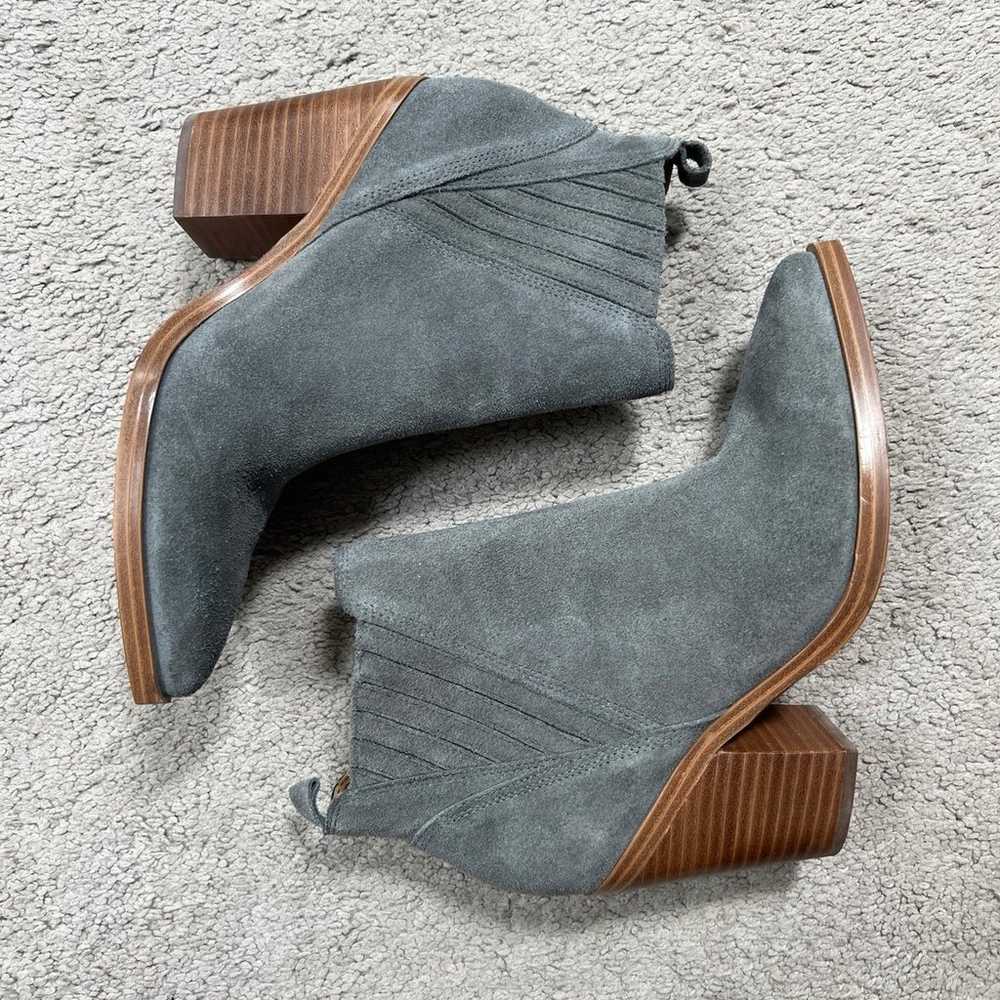 Marc Fisher Grey Suede ankle boots size 6.5 point… - image 6