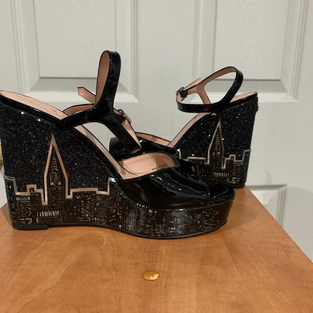 Kate Spade wedge heels NYC skyline - image 4