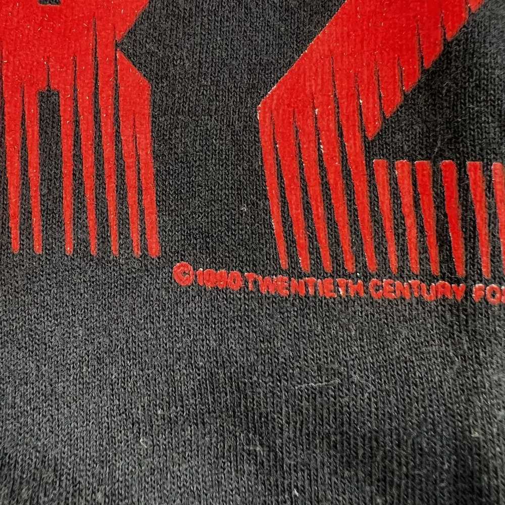 Vintage 1990 Vintage Predator 2 T-Shirt - image 2