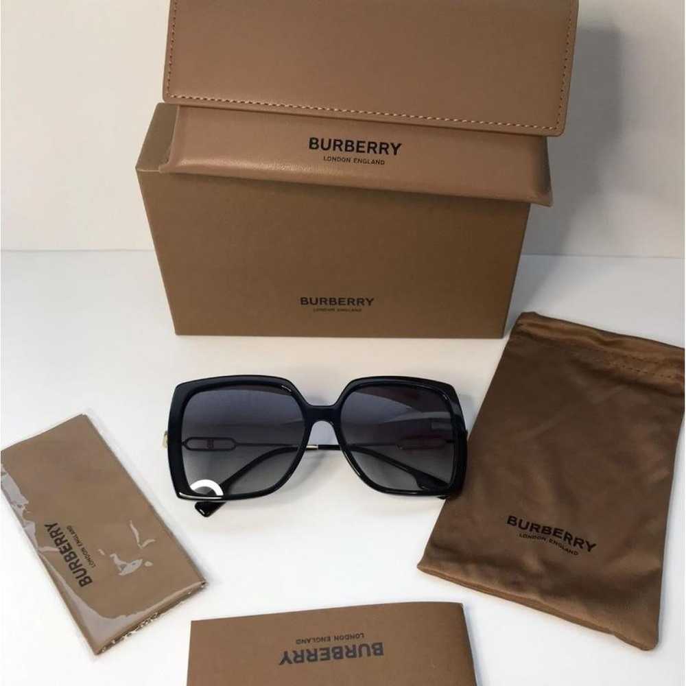 Burberry Oversized sunglasses - image 10