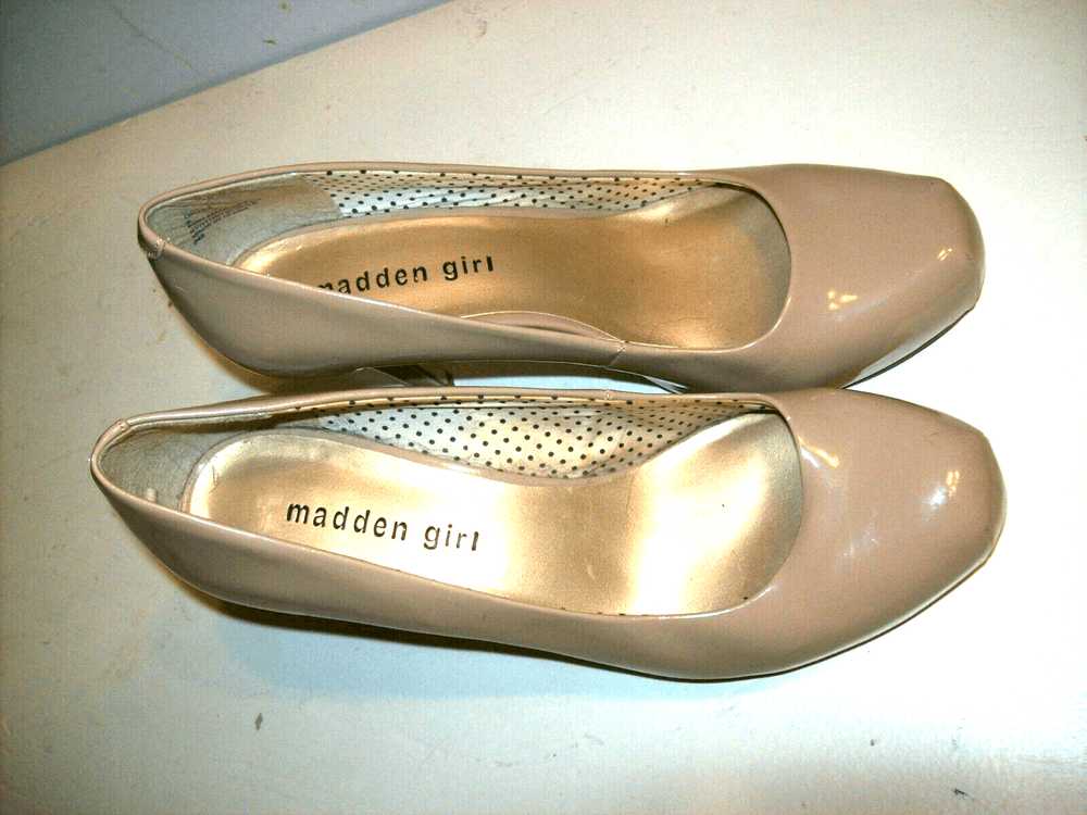 Steve Madden Size 8 Madden Girl Heels 3.5 In Beig… - image 2