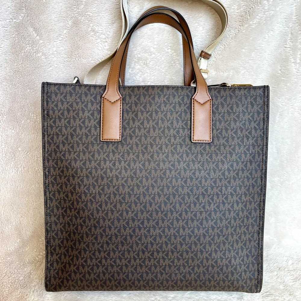 Michael Kors Leather tote - image 5