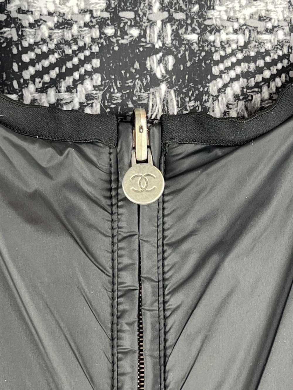 Chanel CHANEL Tweed Nylon Reversible Jacket - image 12