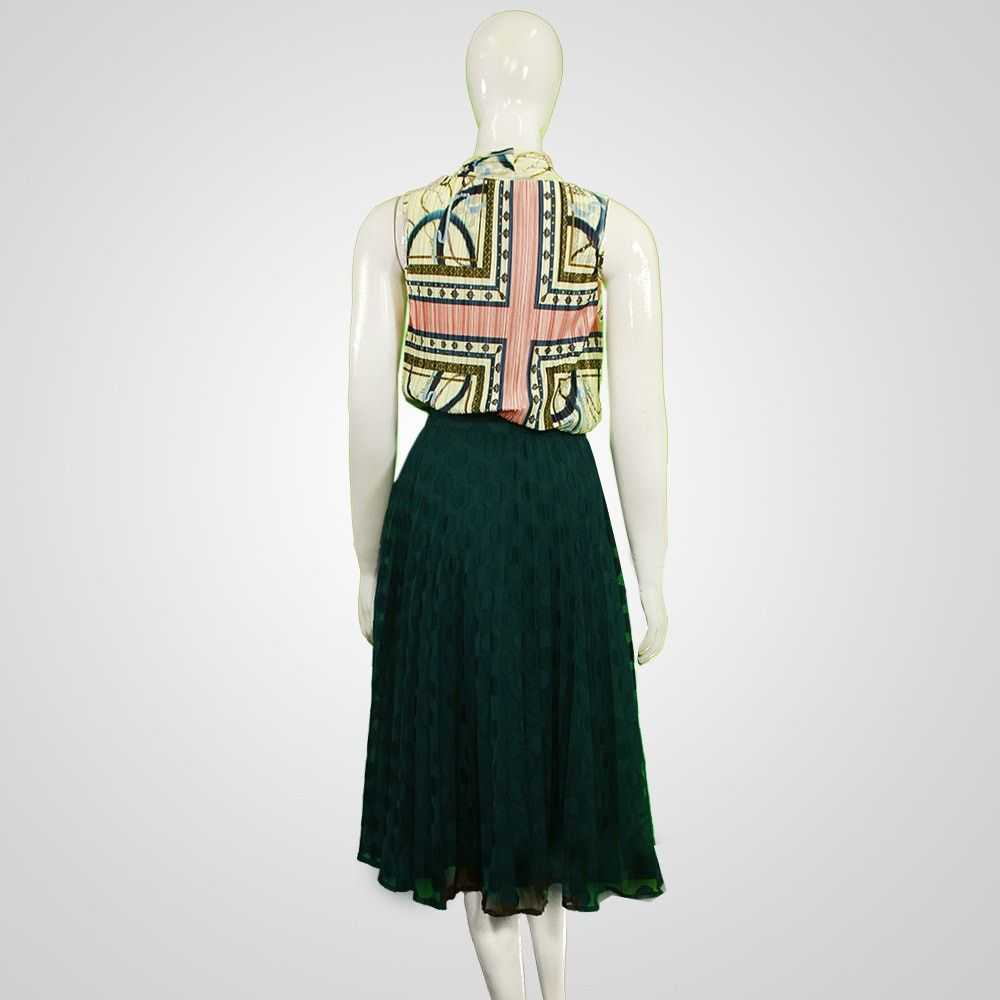 The Unbranded Brand Chic Vintage 1970s Pleated Em… - image 2