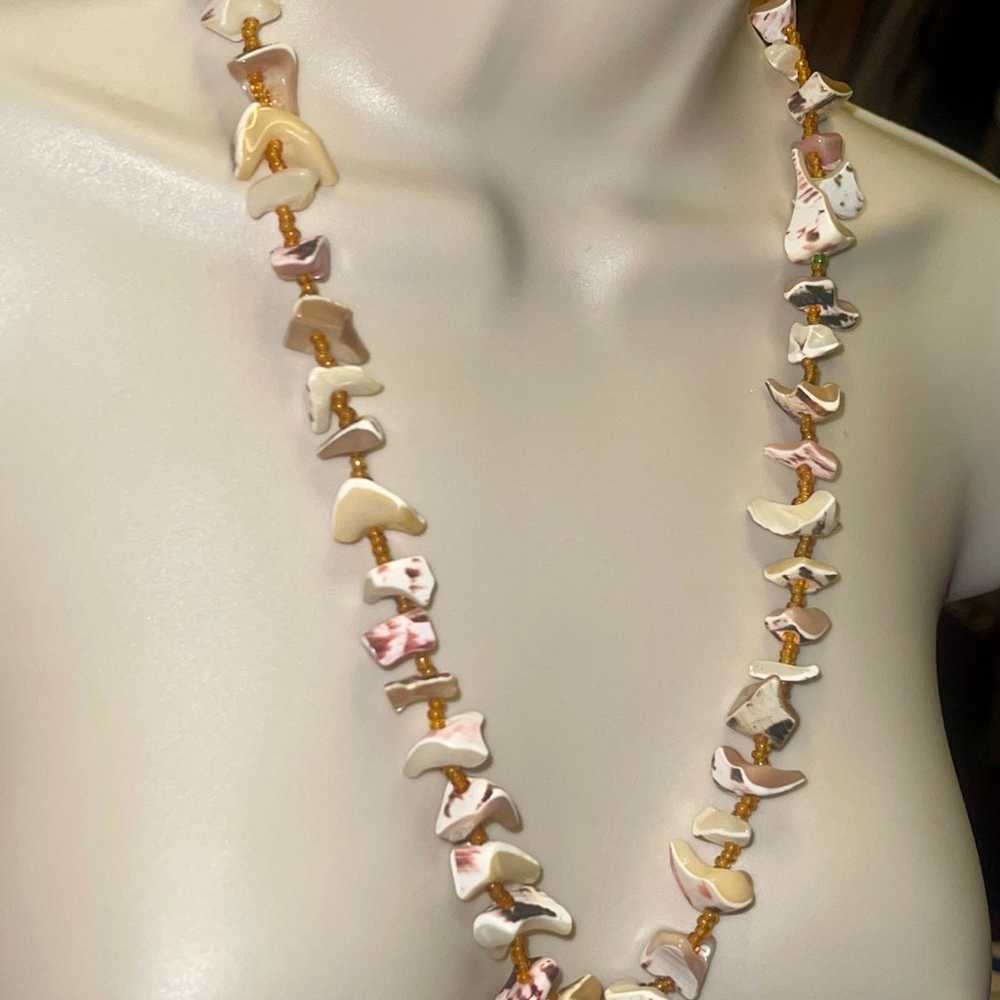 Vintage Broken Glazed Shell Necklace. - image 2