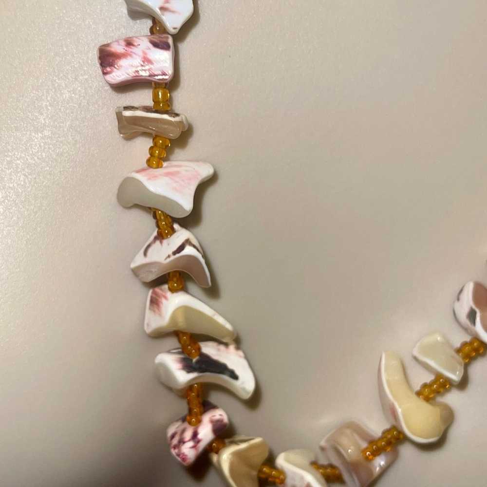 Vintage Broken Glazed Shell Necklace. - image 4