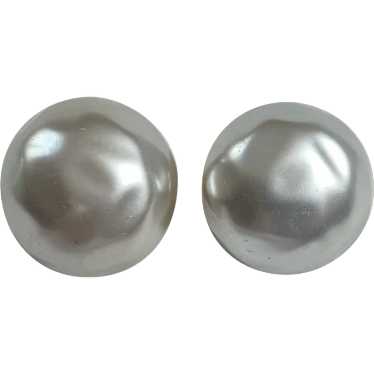 Carolee faux gray baroque pearl clip earrings - image 1