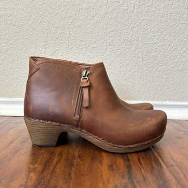 NWOB DANSKO Max Ankle Clog Boot in Brown Leather
