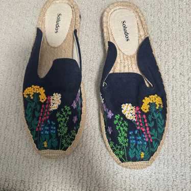 Soludos size 7.5 espadrilles or flats with open ba