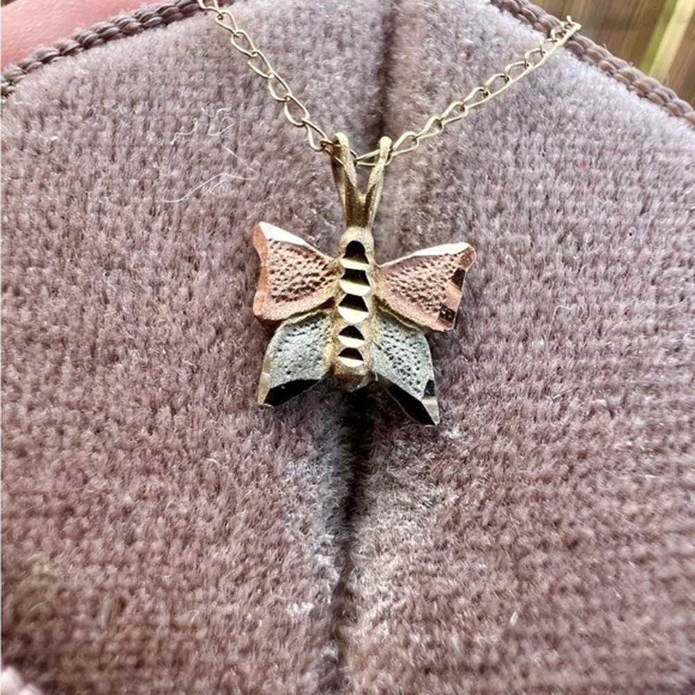 Vintage solid 14k gold butterfly necklace! - image 11