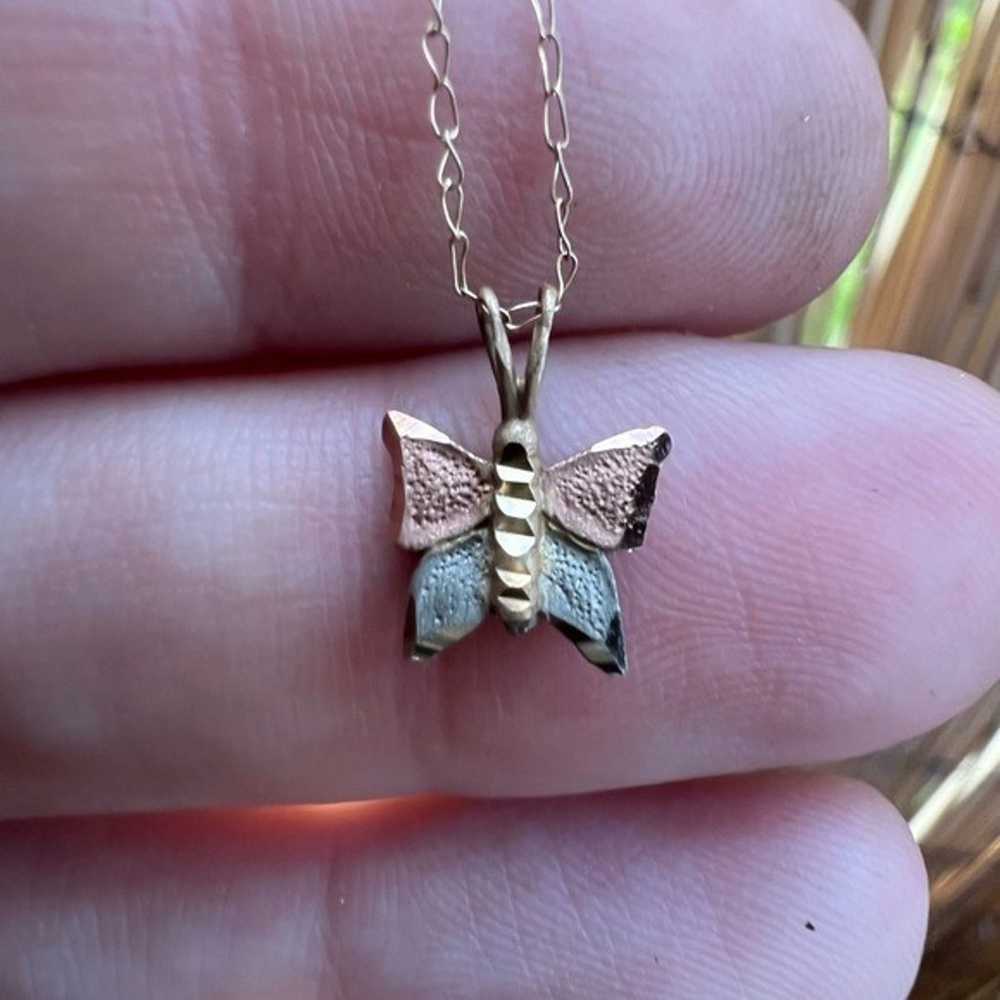 Vintage solid 14k gold butterfly necklace! - image 8