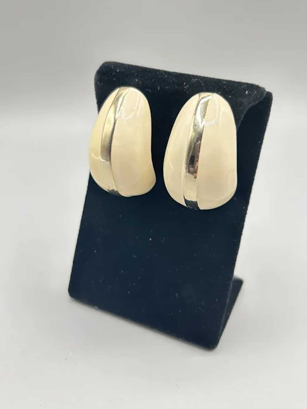 Big Chunky 80s 90s Clip On Earrings Beige Enamel … - image 2