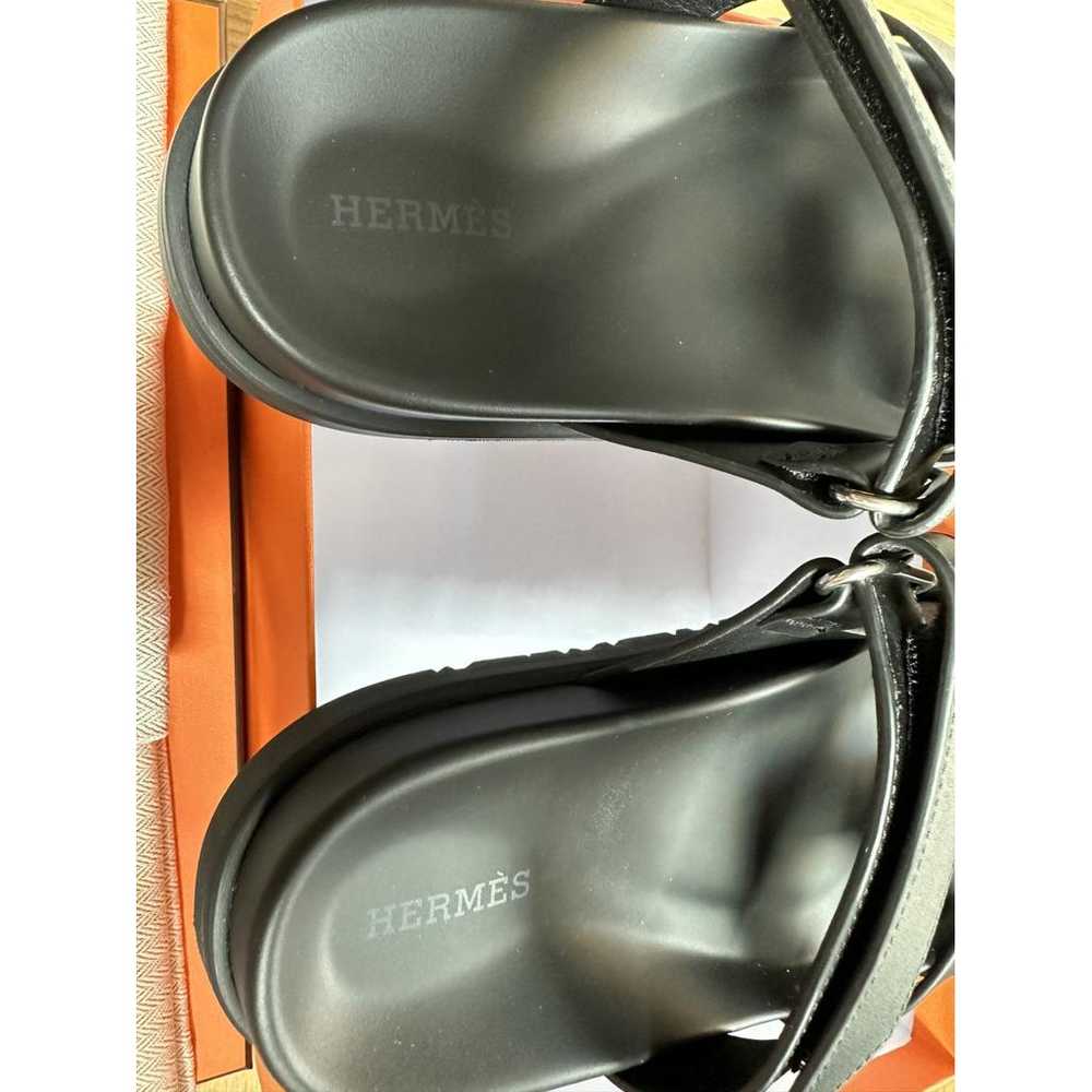 Hermès Chypre leather sandal - image 3