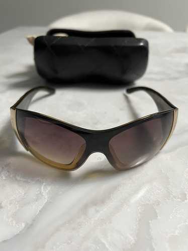 Chanel sunglass side - Gem