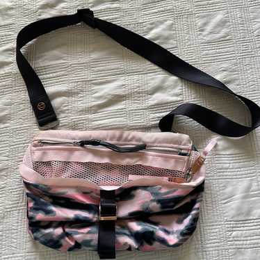 Lululemon Cross body camo pink and grey color in e