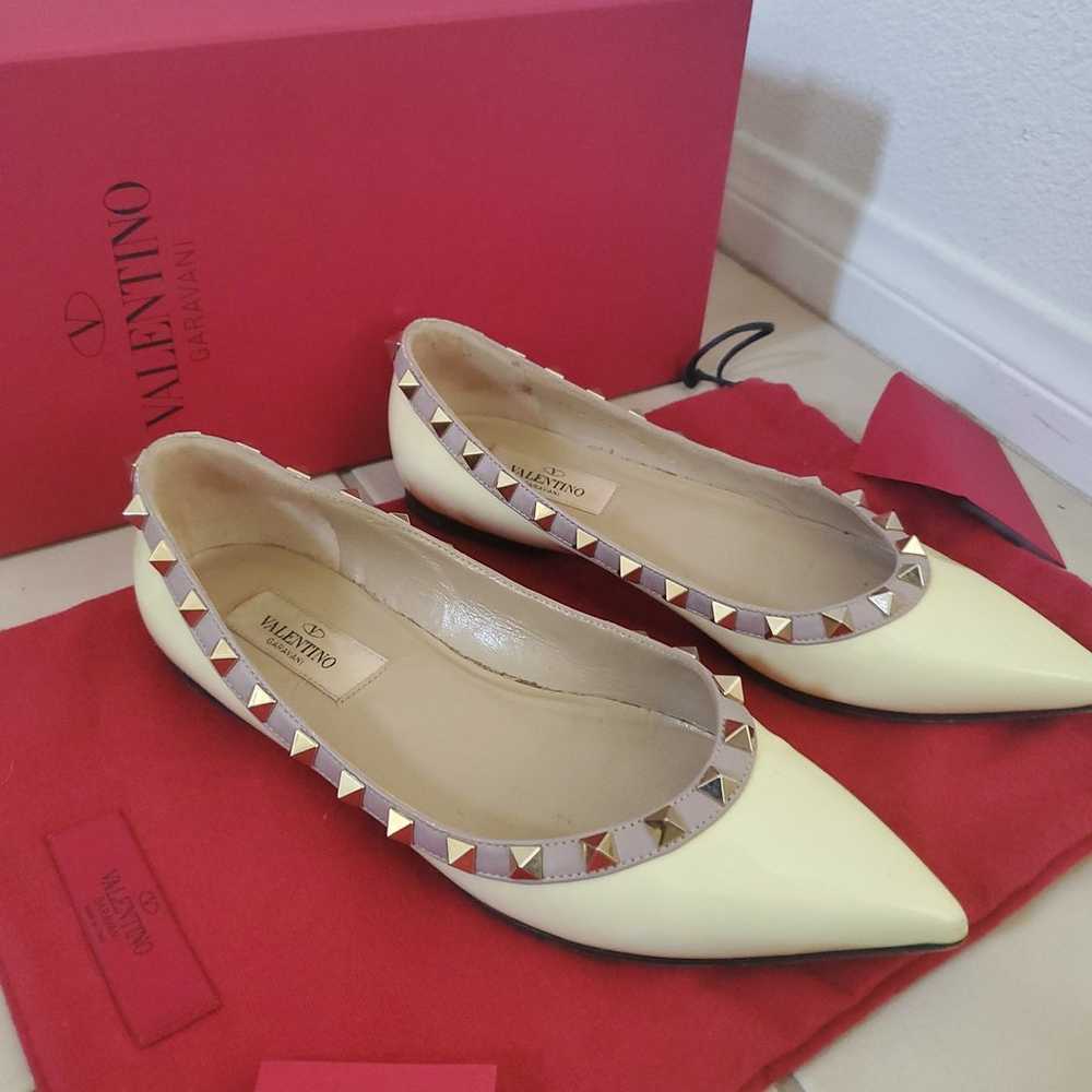 Valentino Garavani Rockstud Flats - image 4