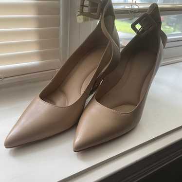 Gianni Bini Beige Heels