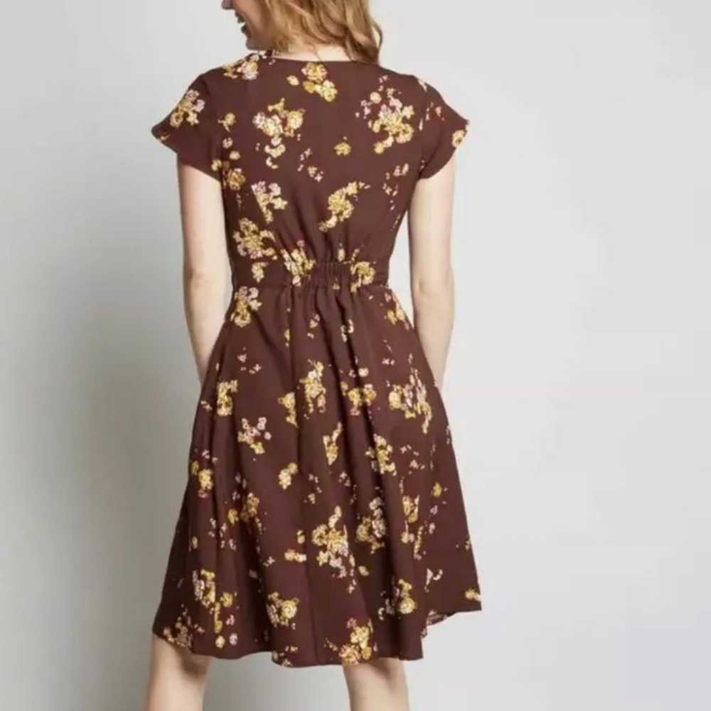 MODCLOTH Sentimental Brown Floral A-Line Dress Po… - image 9