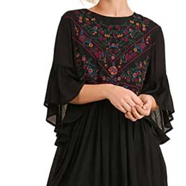 Umgee Black Red Green Floral Embroidered Bell Slee