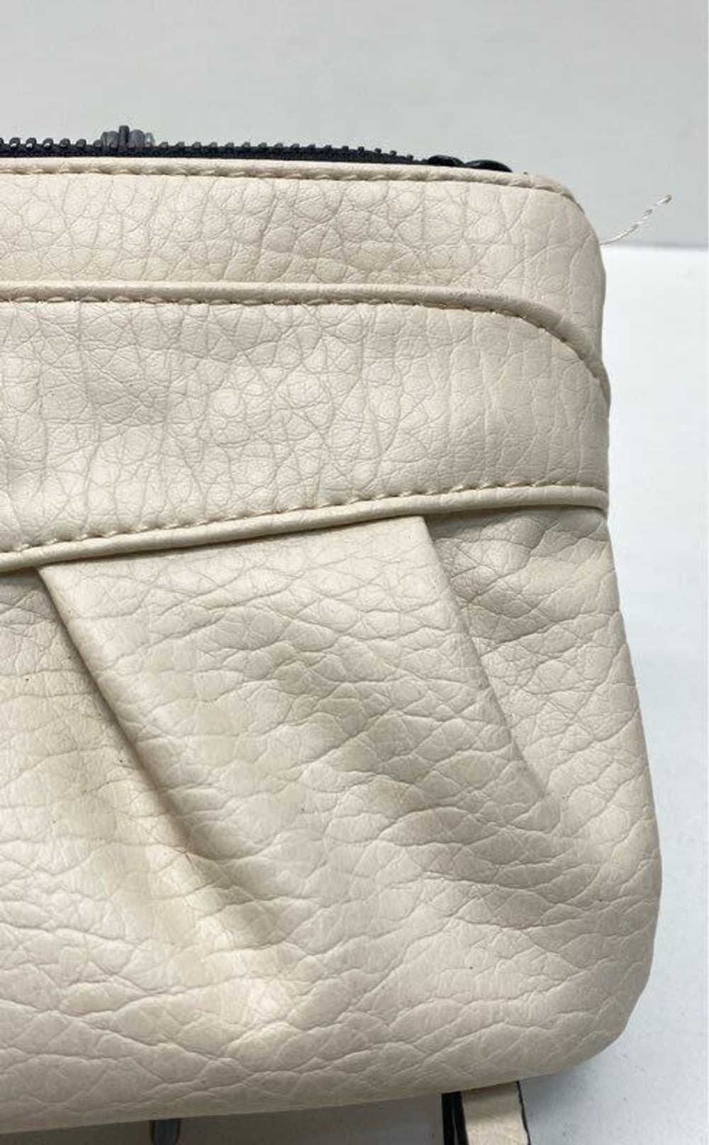 Juicy Couture Ivory Envelope Zip Wallet Wristlet - image 7