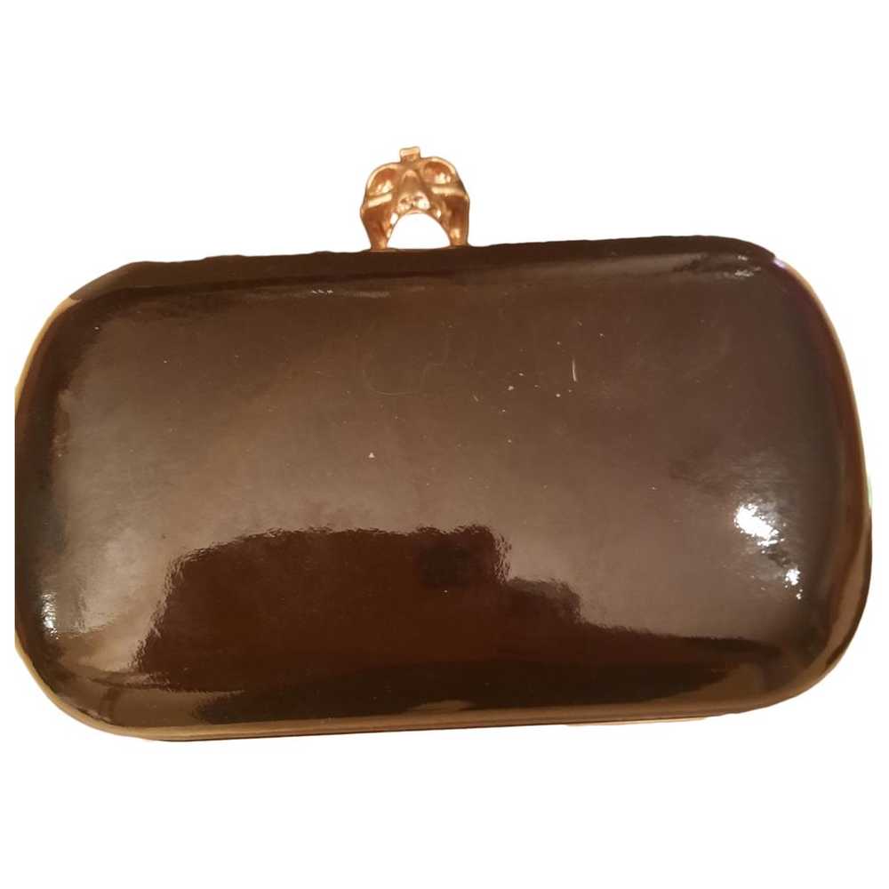 Alexander McQueen Knuckle patent leather clutch b… - image 1