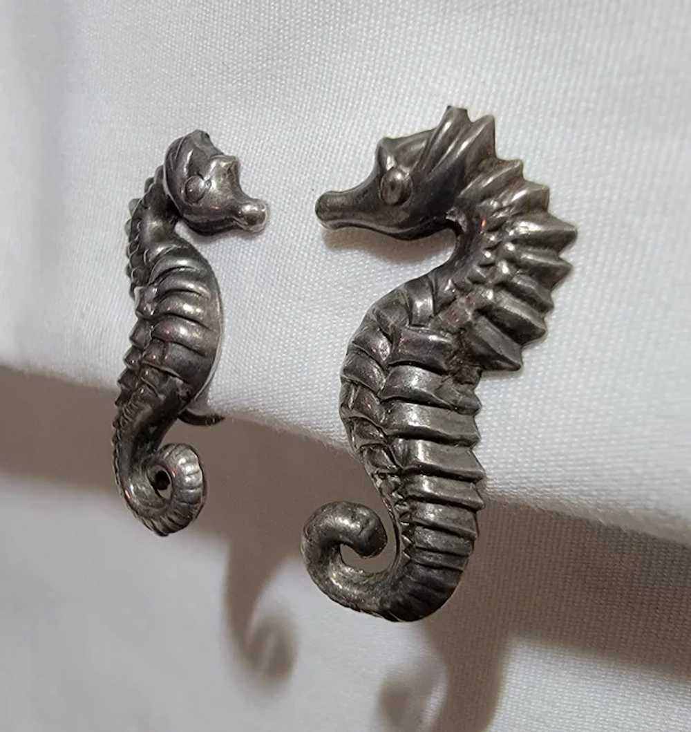 Sterling silver seahorse screw back earrings - image 8