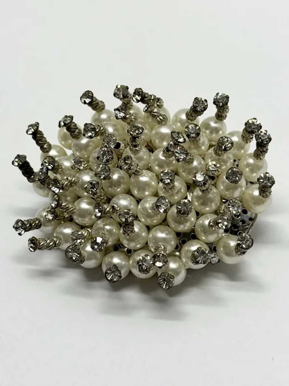 Vintage rhinestone wrapped pearl cluster brooch p… - image 3