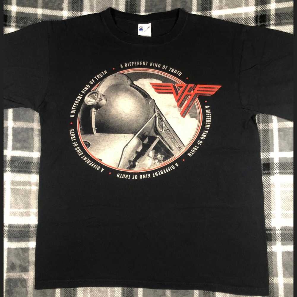 Van Halen - Hard Rock Band T Shirt - Size M - image 1