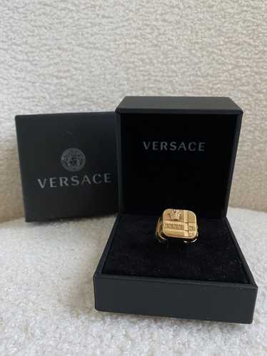 Jewelry × Luxury × Versace Versace Medusa ring sig