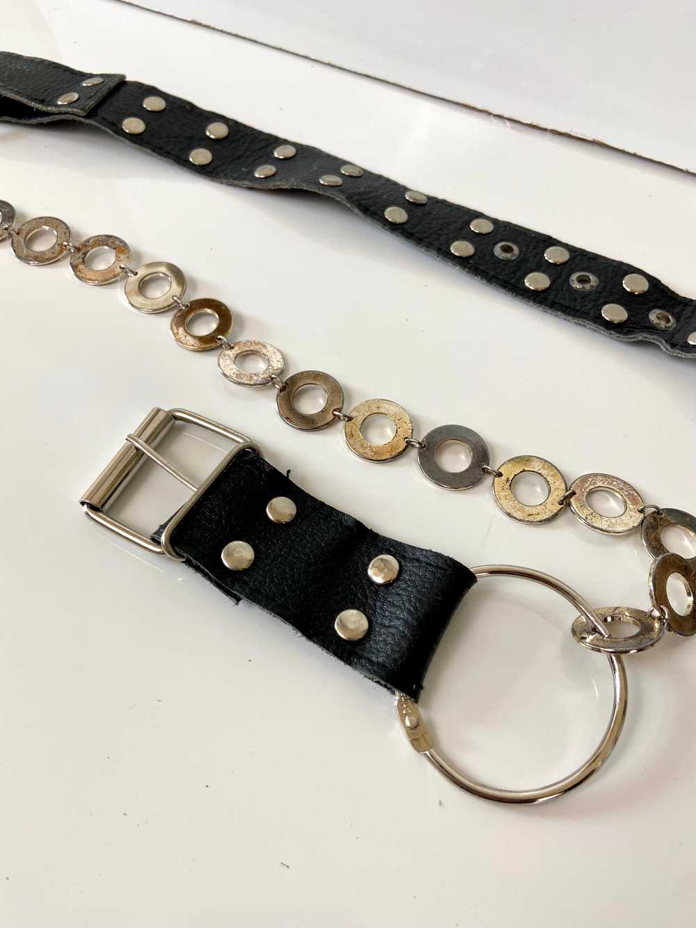 Black and silver chain belt - image 12