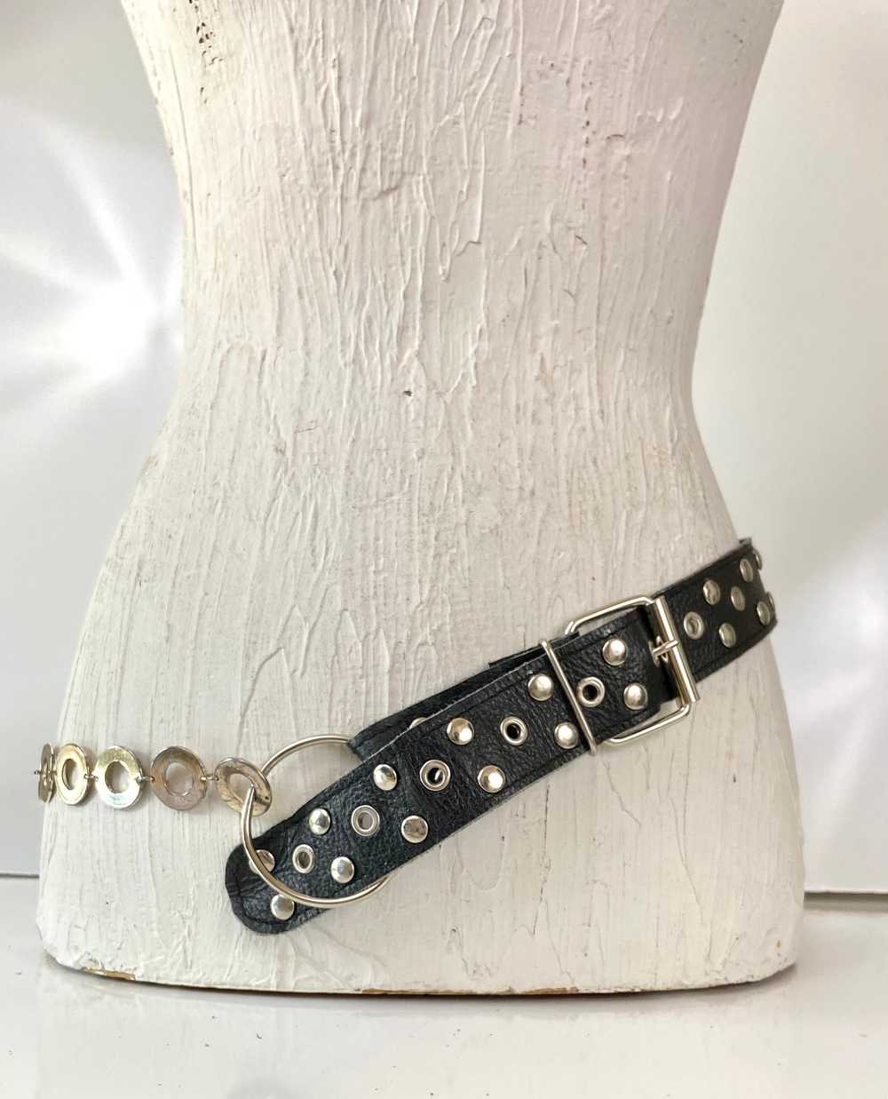 Black and silver chain belt - image 4