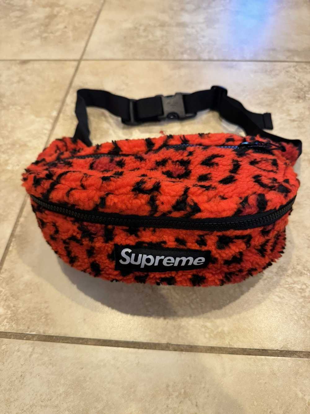 Supreme Supreme FW17 leopard Fleece Red Waist bag… - image 10