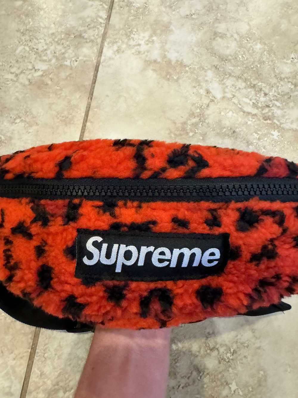 Supreme Supreme FW17 leopard Fleece Red Waist bag… - image 2