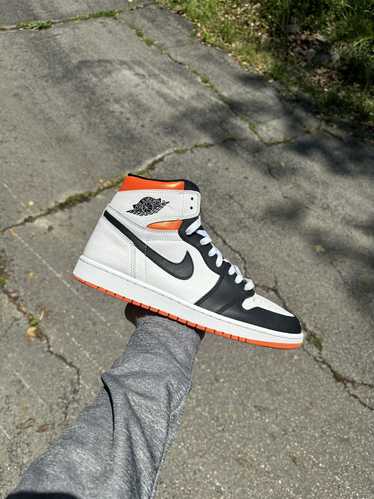 Jordan Brand × Nike Jordan 1 orange