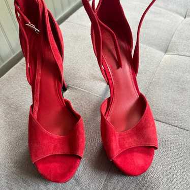 GUESS high heel shoes
