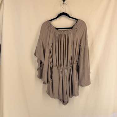 Umgee Gray Flare Sleeve Romper Size XL