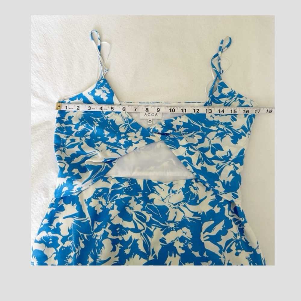 ACOA Front Twist Floral Midi Dress Blue/White Med… - image 8