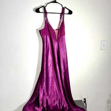 Victoria's Secret Vintage 100% Silk Chemise Nightg