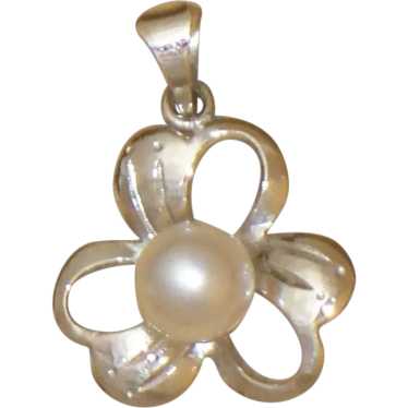 Vintage Sterling Silver Cultured Pearl Clover Sham